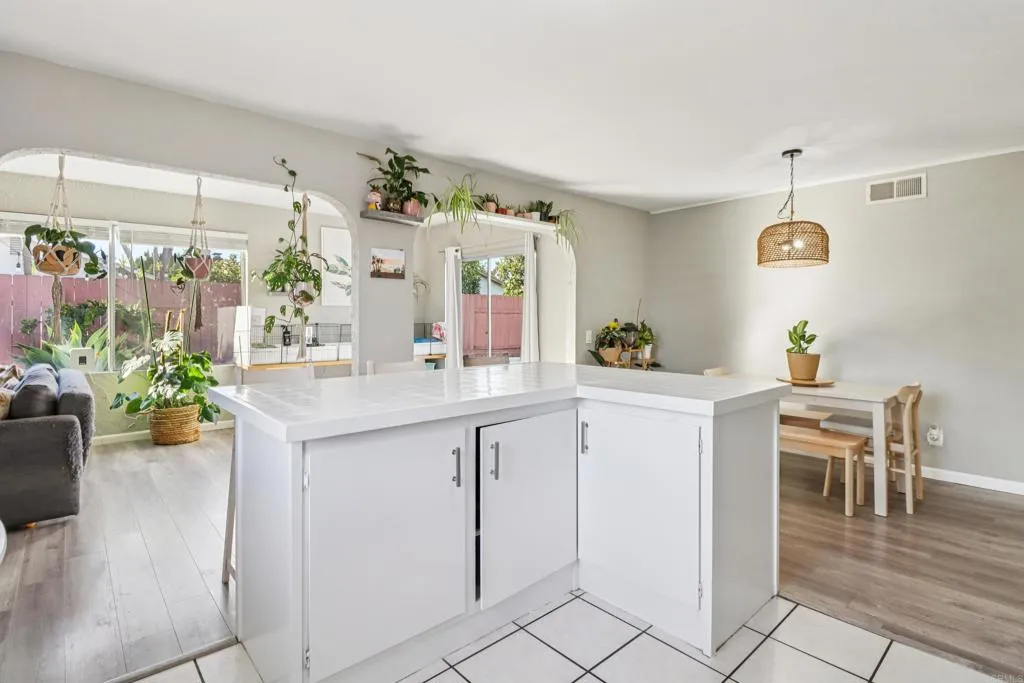 Additional image 50 of 10710 Foxwood Road, San Diego, CA 92126