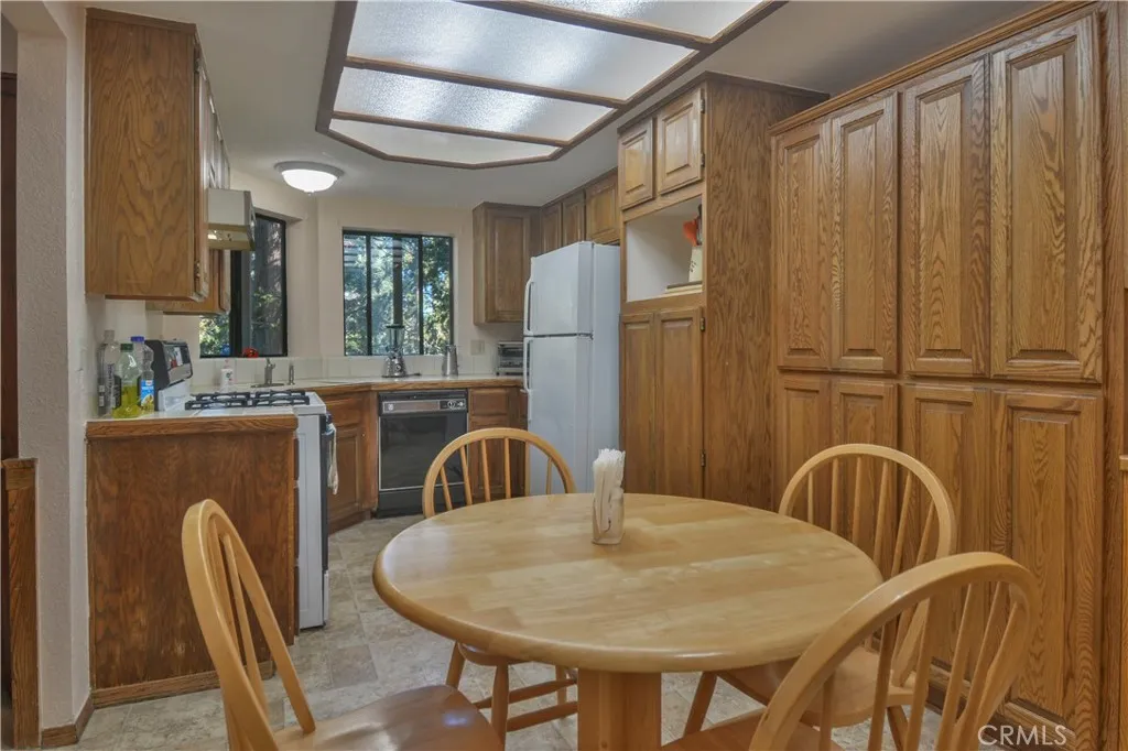 Additional image 9 of 27494 White Fir Dr, Lake Arrowhead, CA 92352