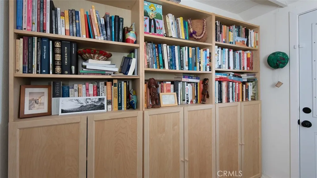 Additional image 35 of 28916 Valley Heights Dr, Agoura Hills, CA 91301