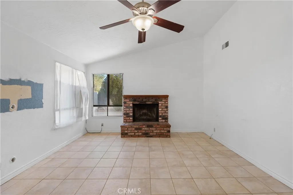 Additional image 36 of 18891 Shoshonee Road, Apple Valley, CA 92307