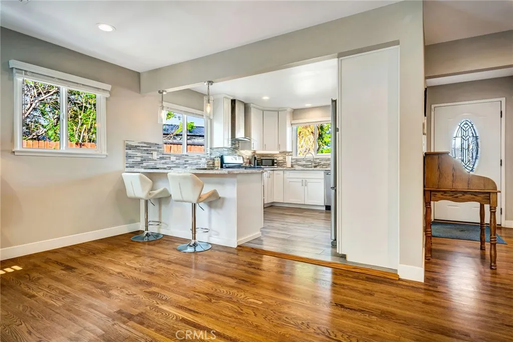 Additional image 14 of 17232 Elkwood St, Lake Balboa, CA 91406