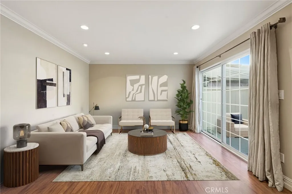 Additional image 6 of 19208 Hamlin Street Unit 5, Reseda, CA 91335