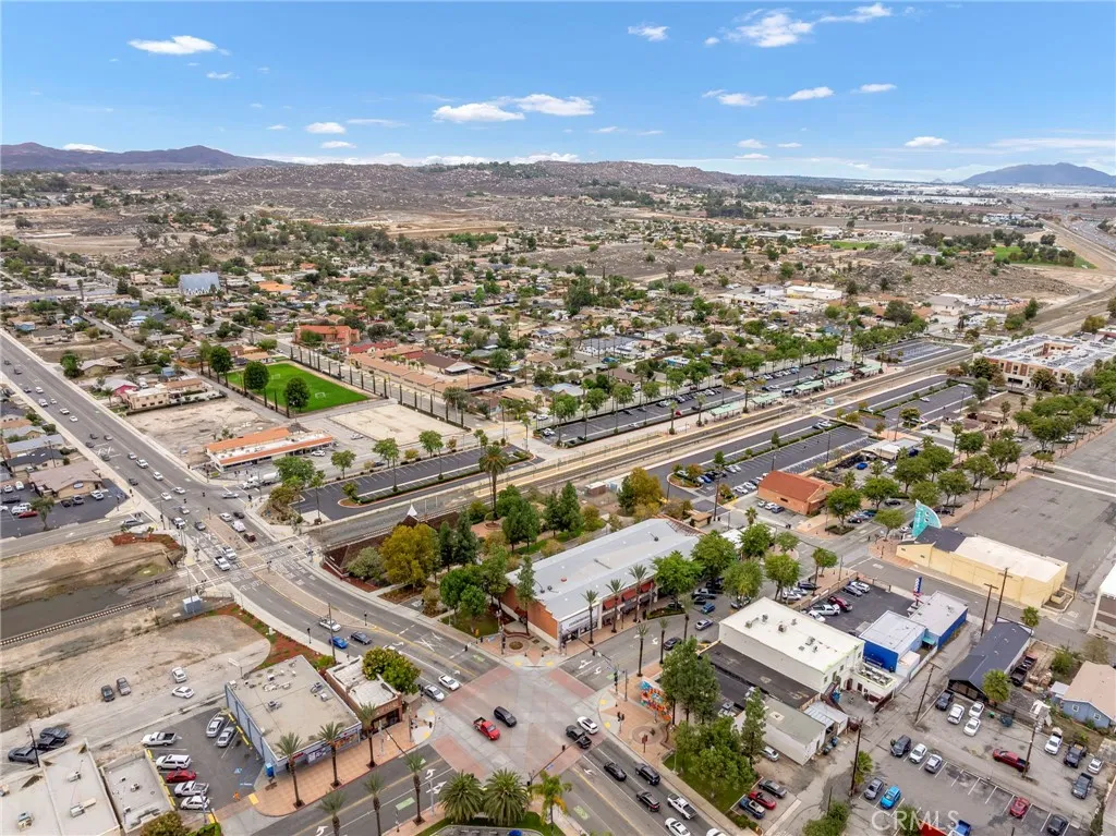 Additional image 24 of 318 S D St, Perris, CA 92570