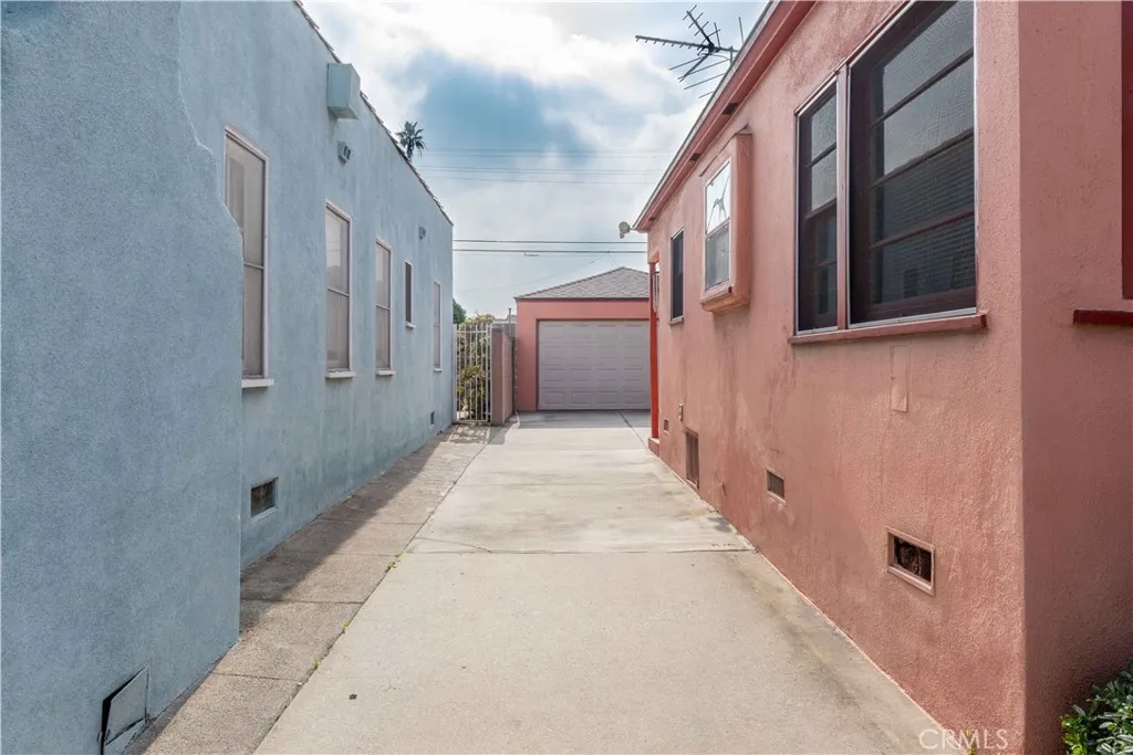 Additional image 90 of 2040 W 82nd Street, Los Angeles, CA 90047