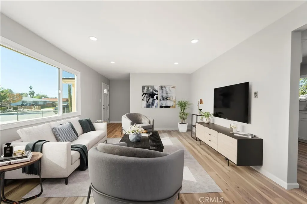 Additional image 8 of 110 W Montrose Ave, Hemet, CA 92543