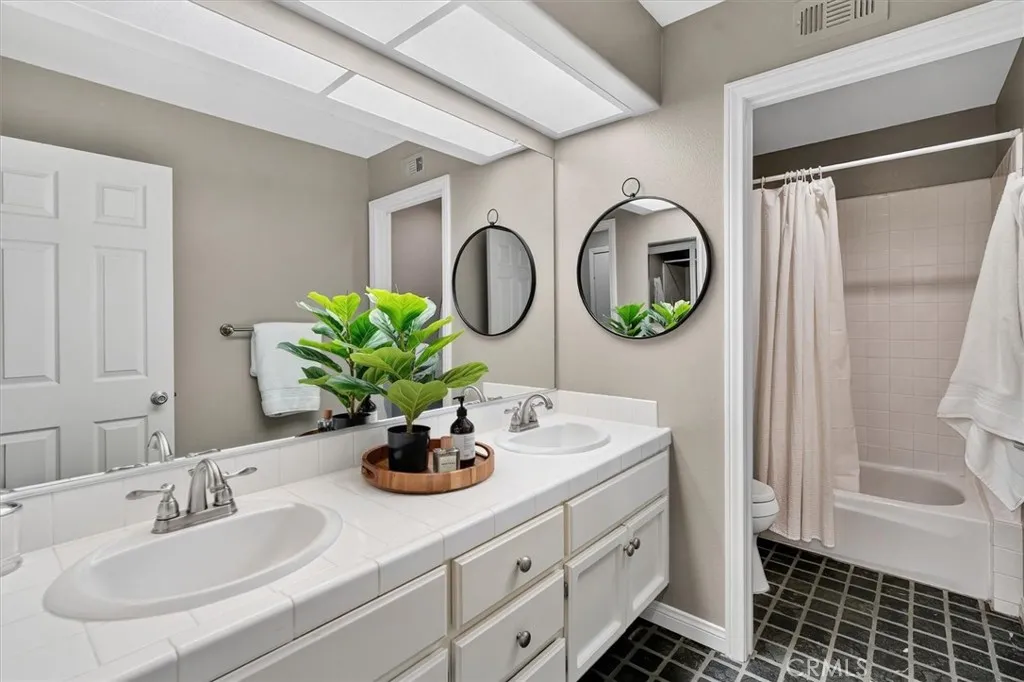 Additional image 83 of 24402 Hampton Drive Unit B, Valencia, CA 91355