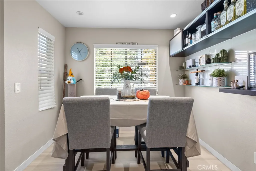 Additional image 44 of 24496 Valle Del Oro Unit 204, Newhall, CA 91321