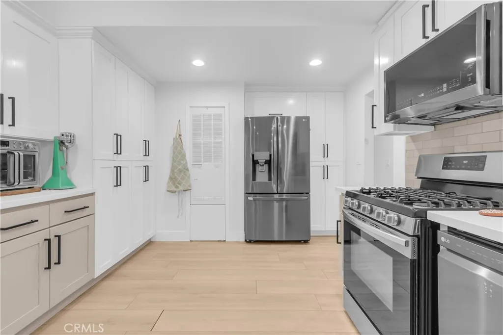 Additional image 18 of 9888 Trinity Rd, Oak Hills, CA 92344