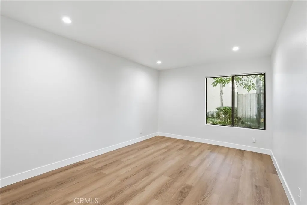 Additional image 17 of 15511 Sherman Way Unit 19, Van Nuys, CA 91406