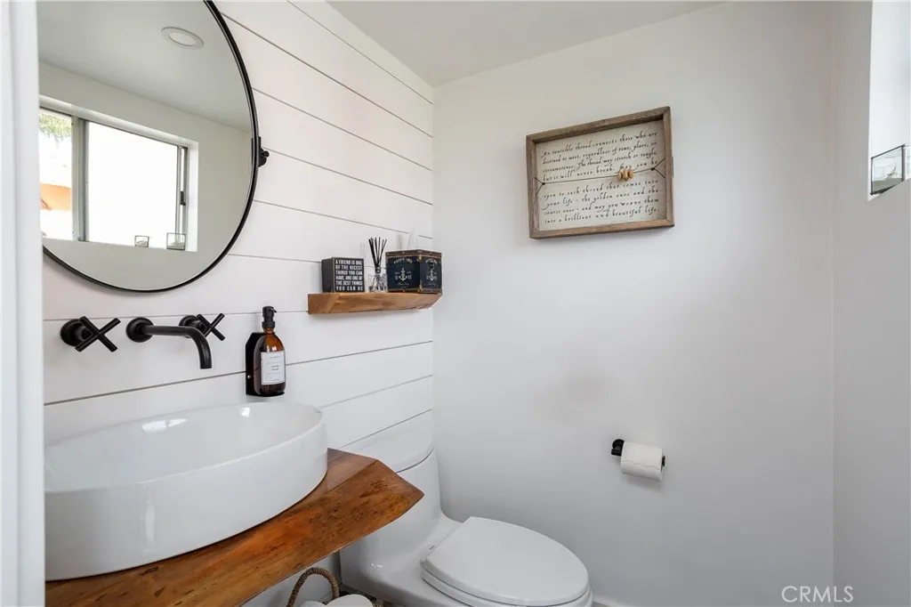 Additional image 18 of 394 E 20th St, Costa Mesa, CA 92627