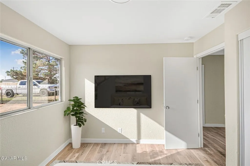 Additional image 17 of 8325 Jacarada Ave, California City, CA 93505