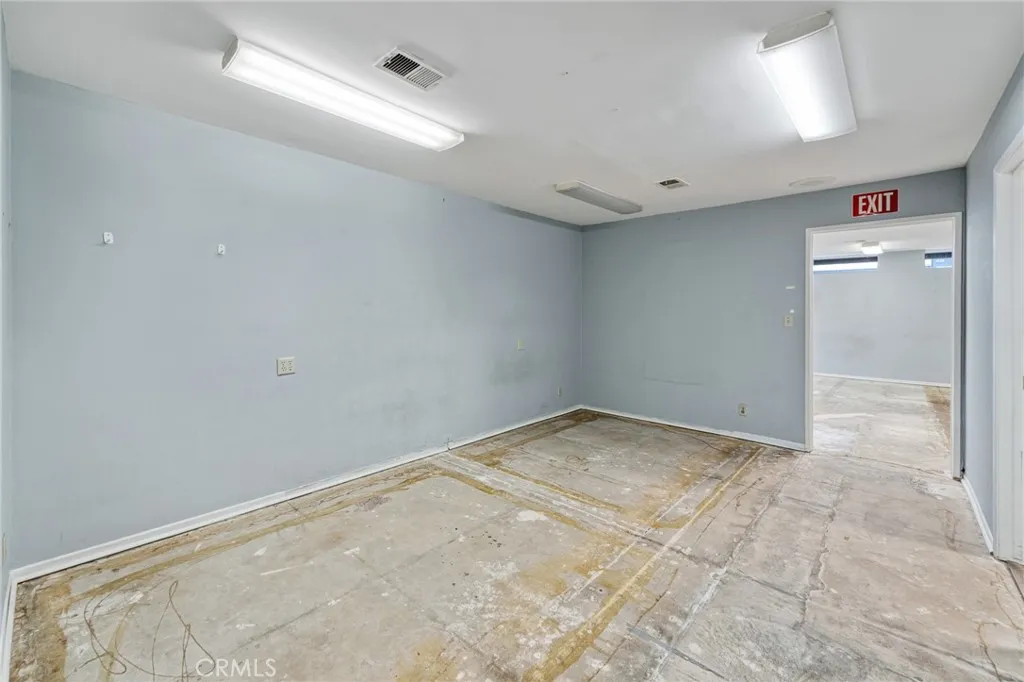 Additional image 36 of 3535 E 7th St, Long Beach, CA 90804