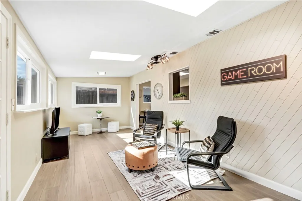 Additional image 8 of 946 W Kendall St, Corona, CA 92882