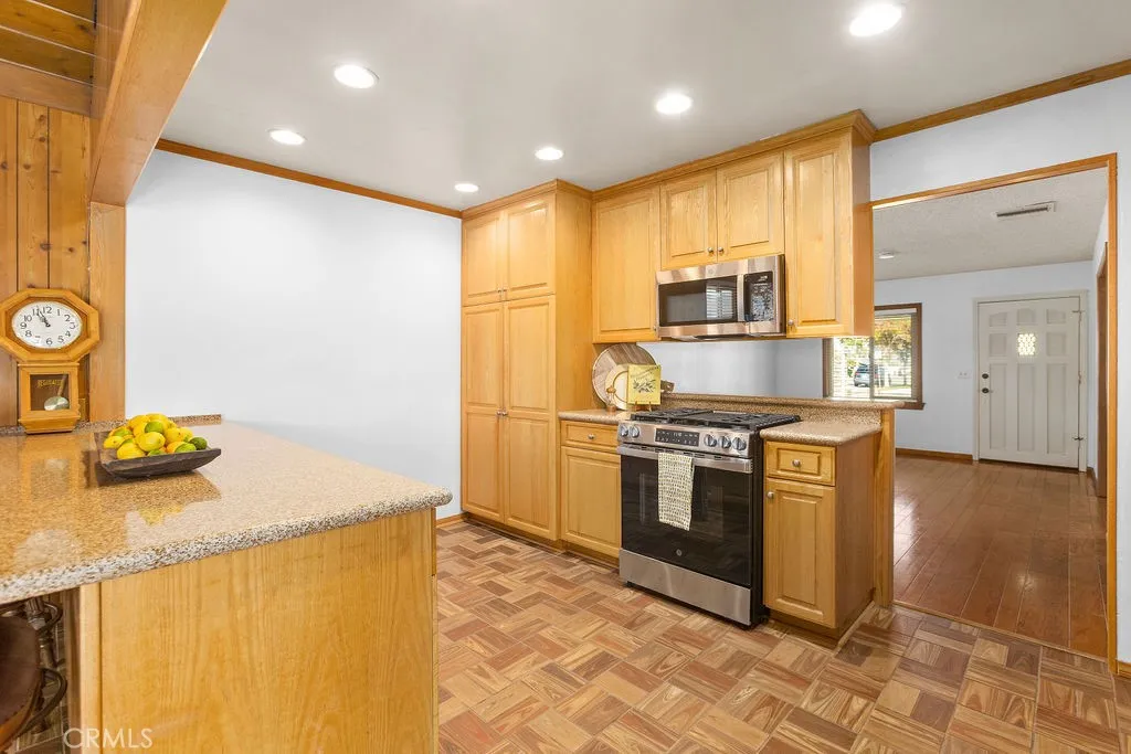 Additional image 36 of 995 Post Road, Costa Mesa, CA 92626