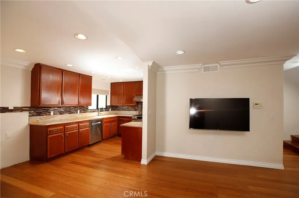 Additional image 31 of 400 W Riverside Drive Unit 2, Burbank, CA 91506