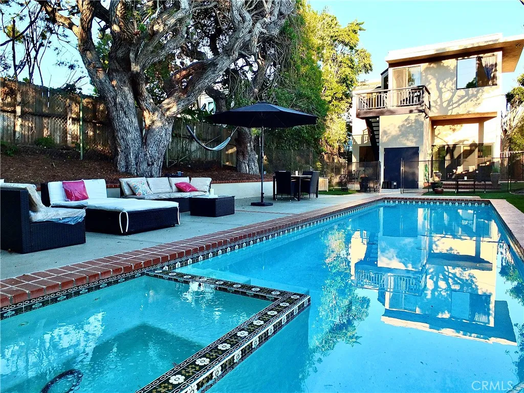 Additional image 65 of 341 S Meadows Ave, Manhattan Beach, CA 90266