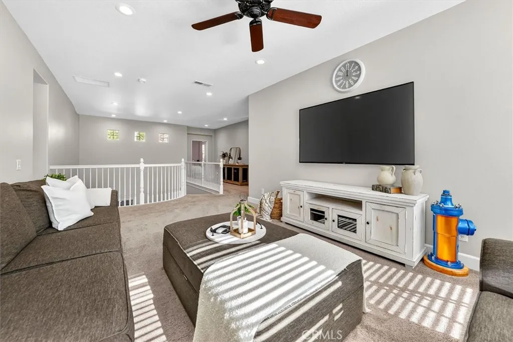 Additional image 42 of 29231 Black Pine Way, Saugus, CA 91390