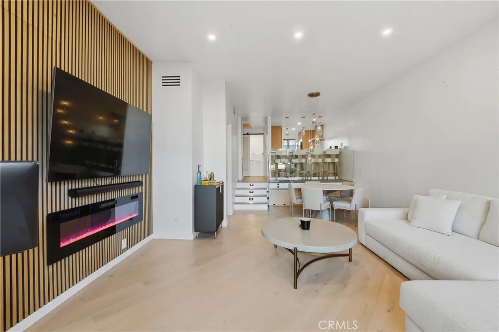 Additional image 9 of 8103 Marina Pacifica Dr N, Long Beach, CA 90803