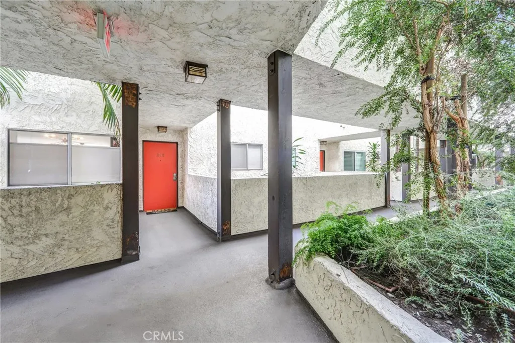 Additional image 43 of 8400 De Longpre Ave Unit 212, West Hollywood, CA 90069