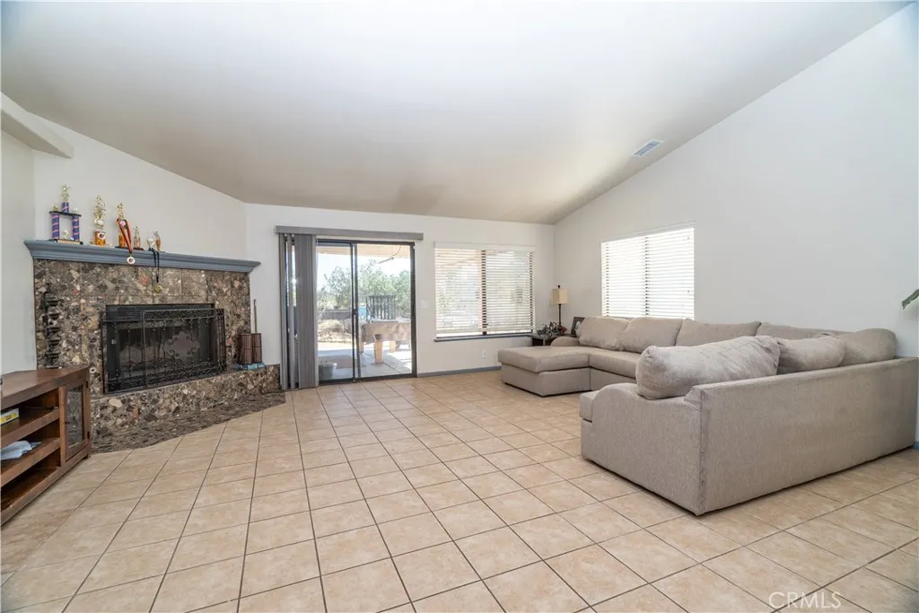 Additional image 54 of 18146 Orange St, Hesperia, CA 92345