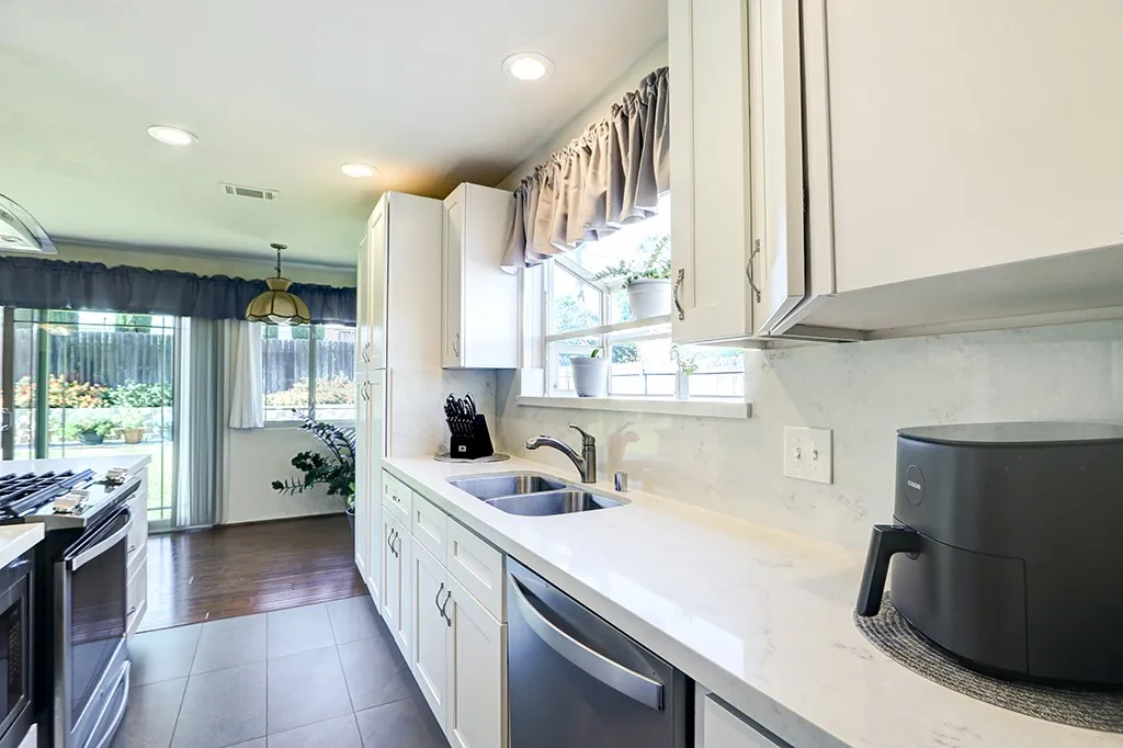 Additional image 12 of 6073 Scheelite St, Jurupa Valley, CA 92509