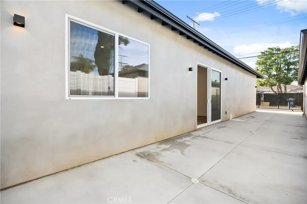 Additional image 145 of 6935 Jellico Avenue, Lake Balboa, CA 91406