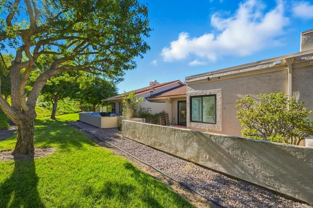 Additional image 89 of 18023 Avenida Alozdra, San Diego, CA 92128