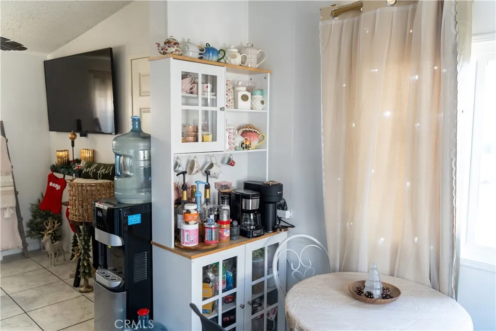 Additional image 11 of 1410 E 6th Street Unit 30, Corona, CA 92879