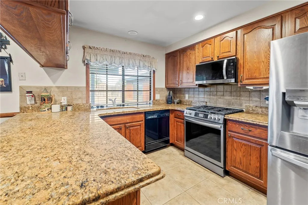 Additional image 56 of 15712 Cashew St, Hesperia, CA 92345