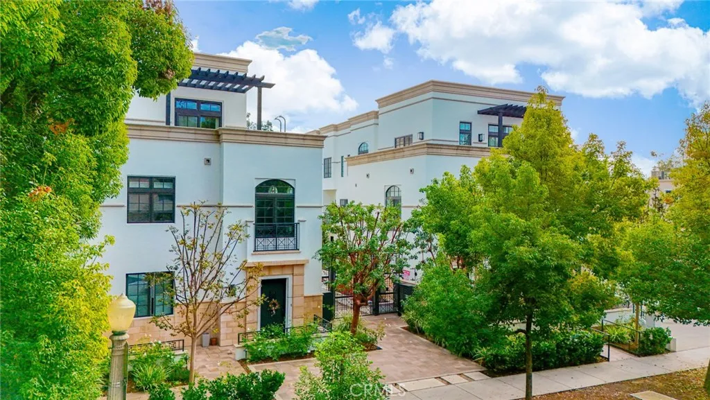 Additional image 96 of 288 S Oakland Ave Unit 211, Pasadena, CA 91101