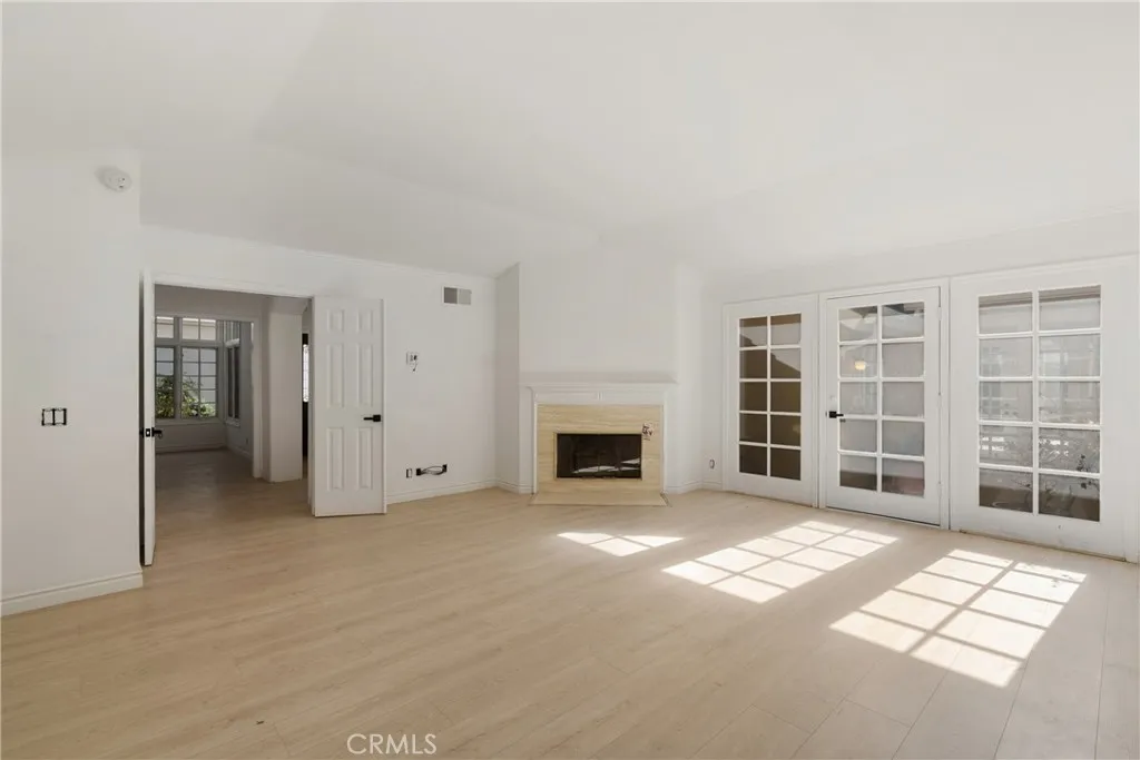 Additional image 8 of 19371 Woodlands Ln, Huntington Beach, CA 92648