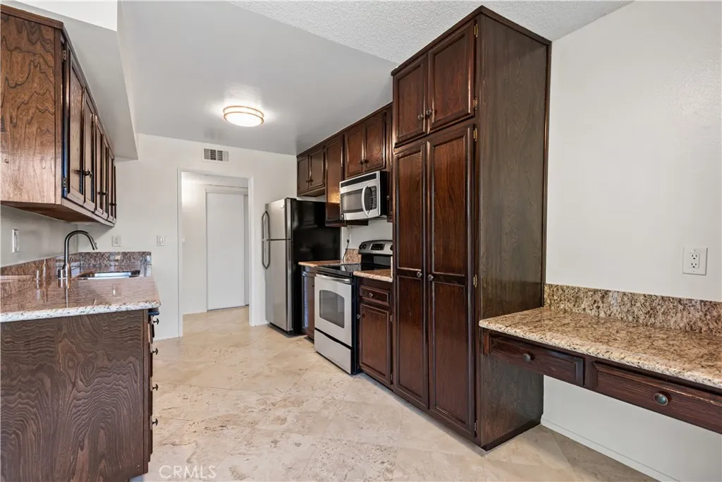 Additional image 31 of 5115 Kester Unit 202, Sherman Oaks, CA 91403