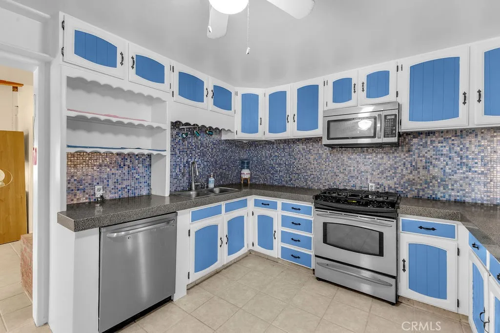 Additional image 73 of 1998 Cambria Avenue, Landers, CA 92285