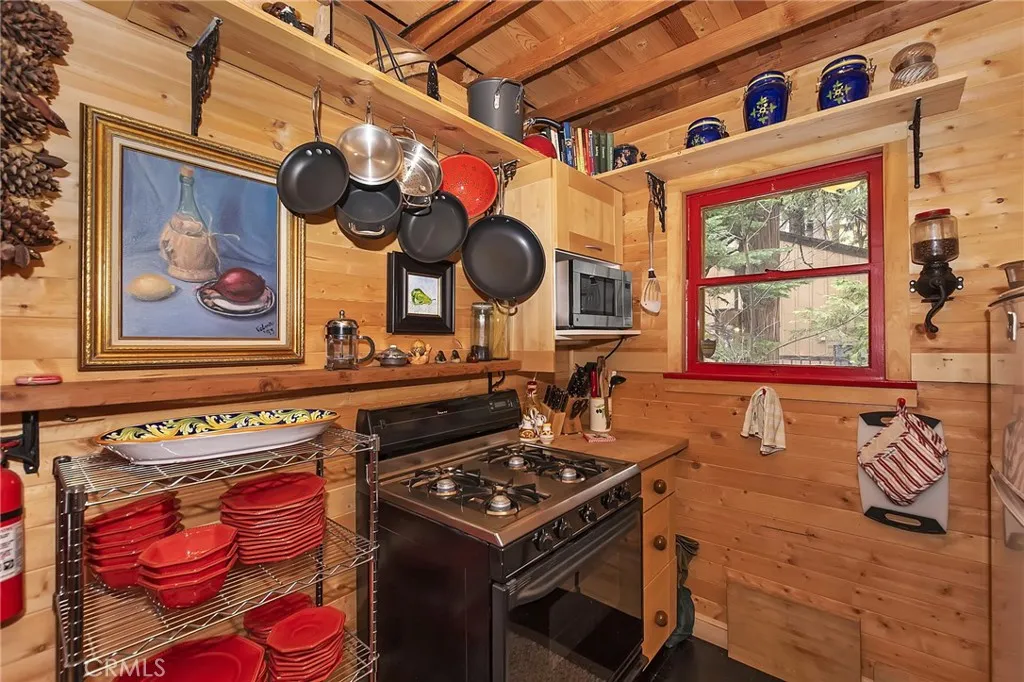 Additional image 55 of 529 West Victoria Court, Lake Arrowhead, CA 92352