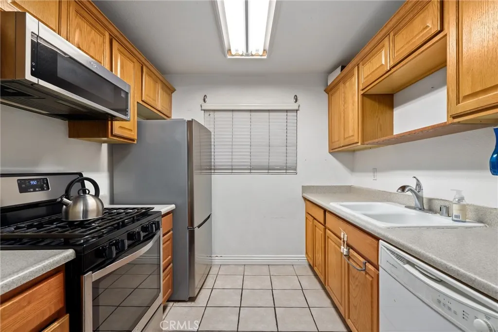 Additional image 33 of 1094 Cabrillo Park Unit A, Santa Ana, CA 92701