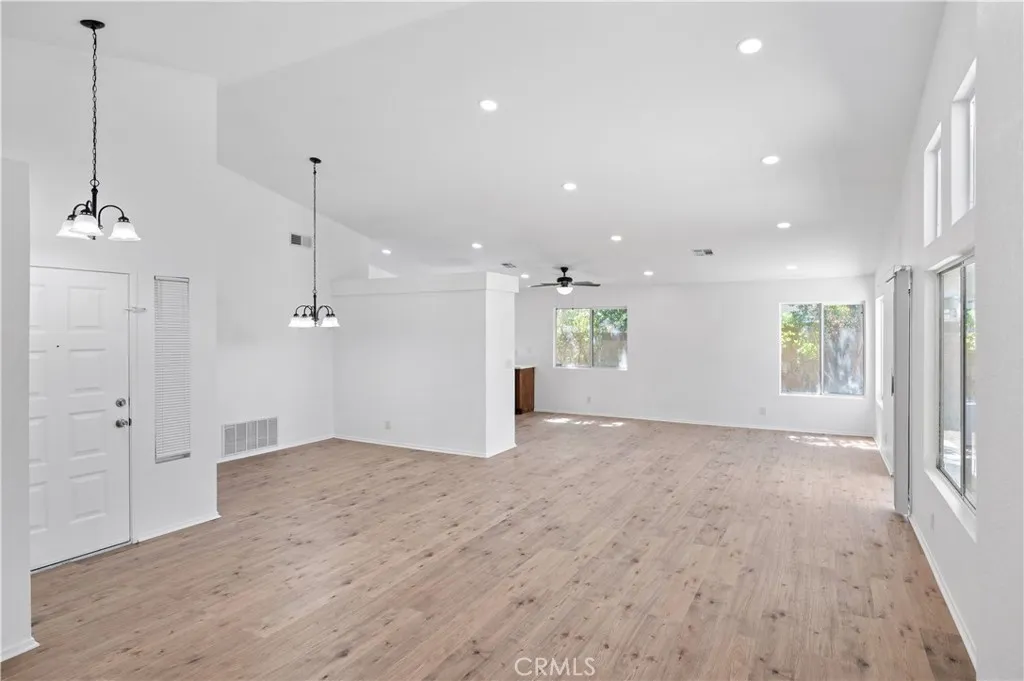 Additional image 5 of 44133 32nd St W, Lancaster, CA 93536