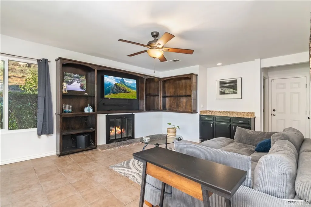 Additional image 16 of 8303 Whispering Tree Dr, Jurupa Valley, CA 92509