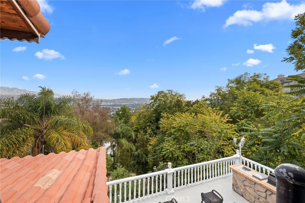 Additional image 98 of 3916 Carnavon, Los Angeles, CA 90027