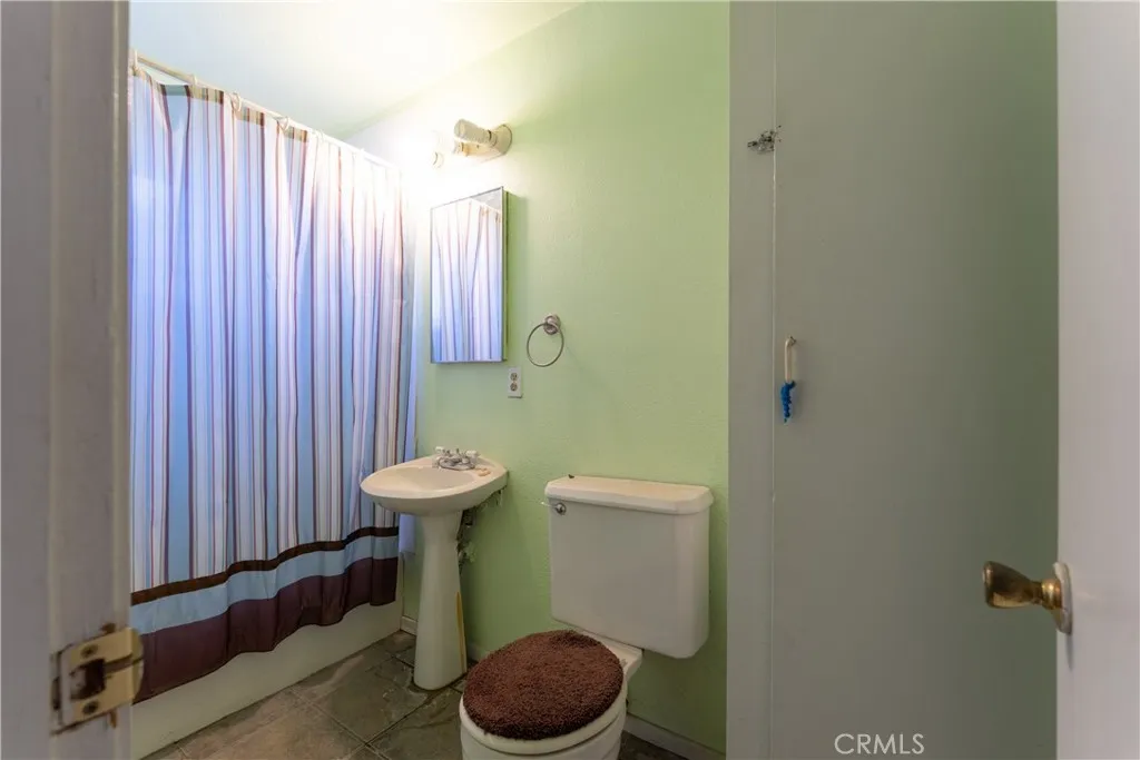 Additional image 24 of 42622 3rd St E, Lancaster, CA 93535