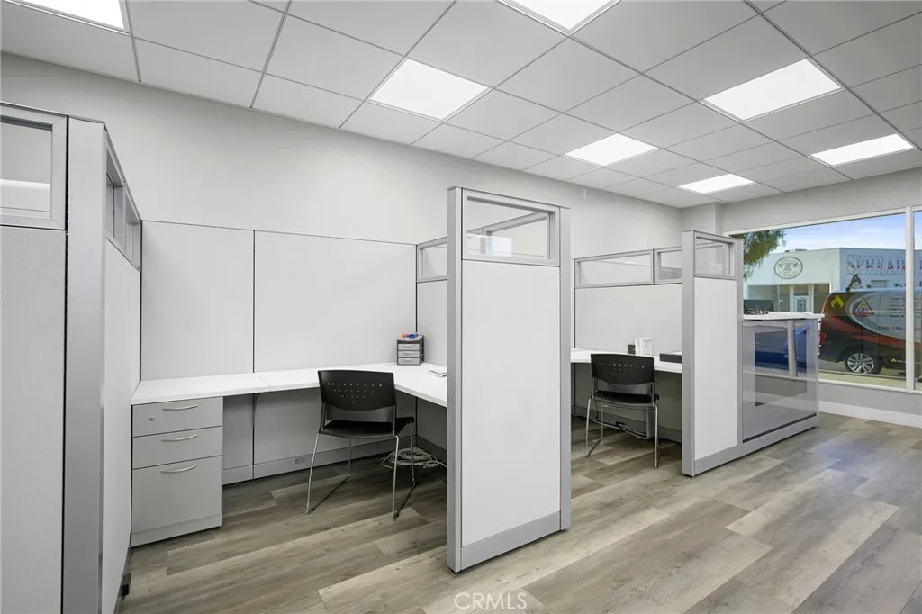 Additional image 9 of 2304 W Burbank Boulevard, Burbank, CA 91506