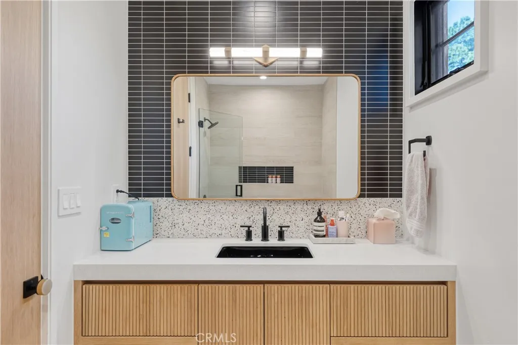 Additional image 43 of 4050 Contera Road, Encino, CA 91436