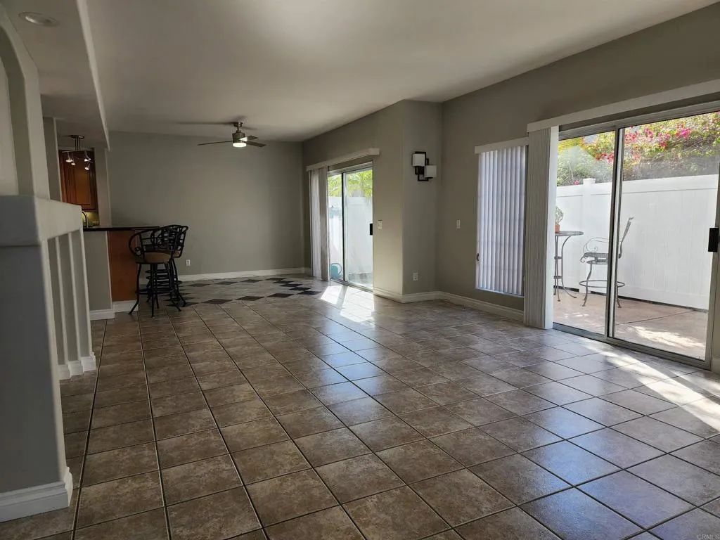 Additional image 33 of 8597 Via Mallorca Unit F, La Jolla, CA 92037