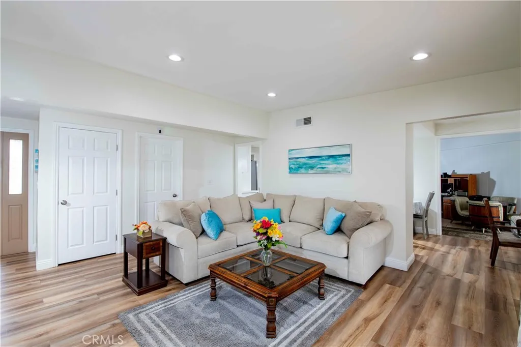 Additional image 5 of 11968 Rossiter Pl, Sylmar, CA 91342