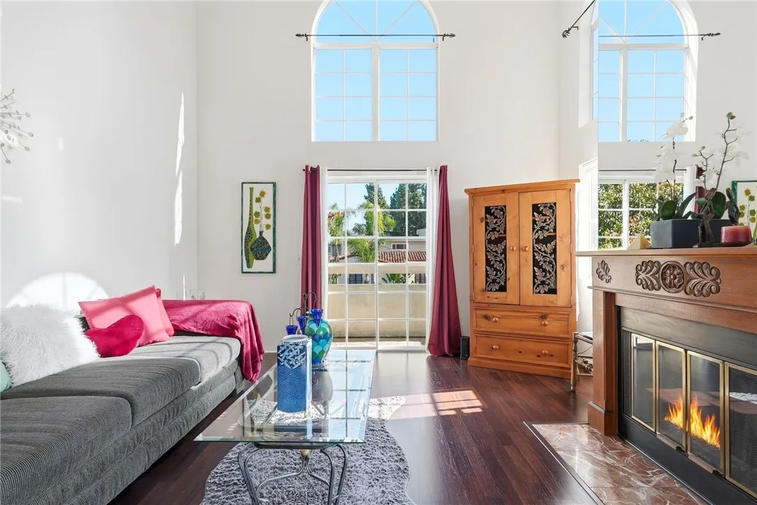 Additional image 39 of 871 S Lucerne Blvd Unit 2, Los Angeles, CA 90005