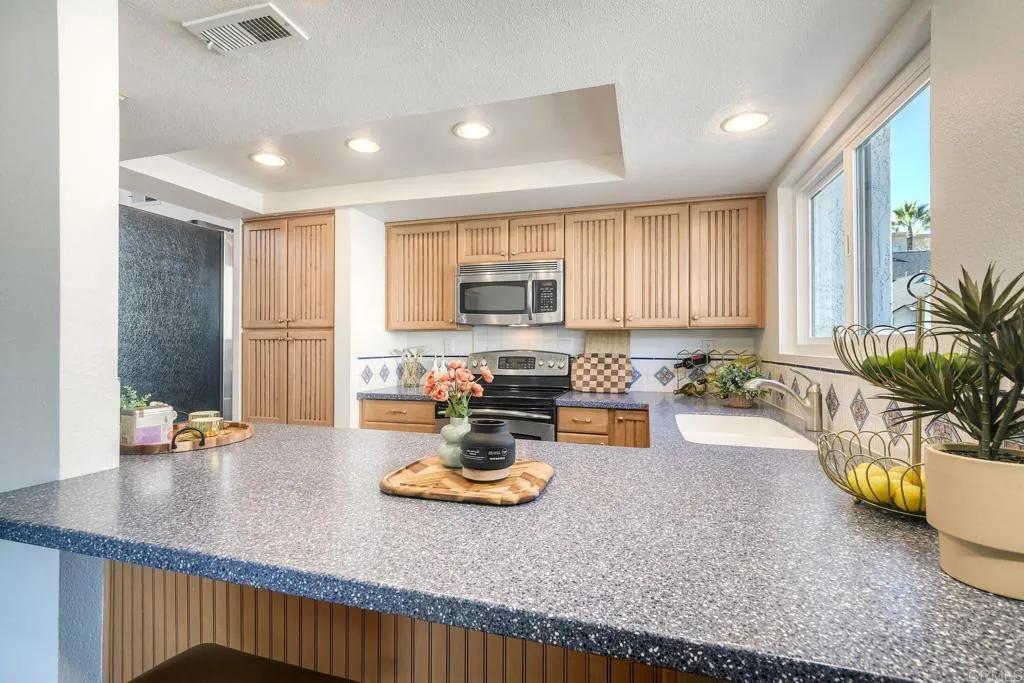 Additional image 42 of 548 Via De La Valle Unit J, Solana Beach, CA 92075