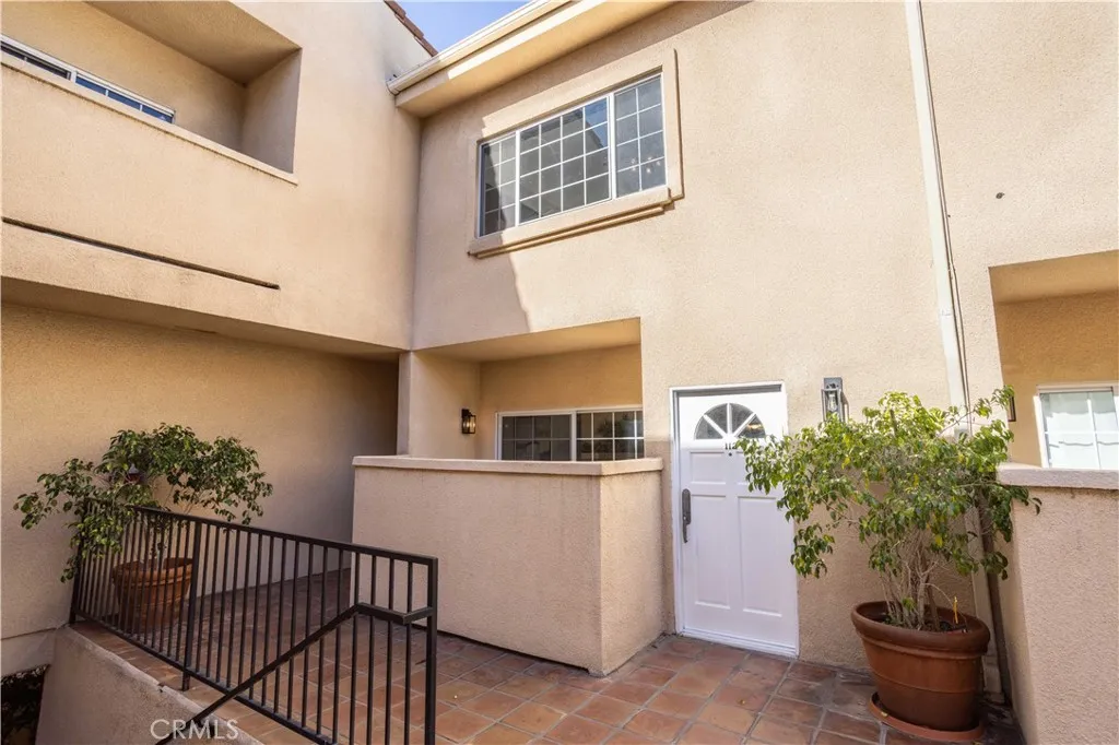 Additional image 5 of 5240 Vantage Avenue Unit 112, Valley Village, CA 91607