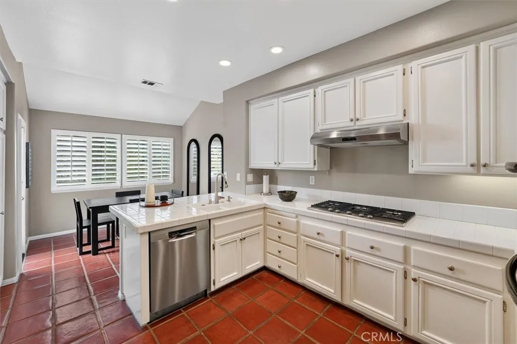 Additional image 60 of 24402 Hampton Drive Unit B, Valencia, CA 91355