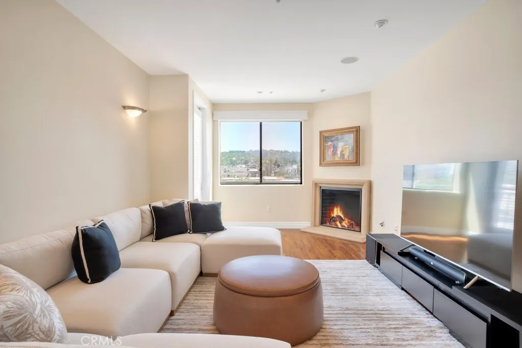 Additional image 24 of 4724 Kester Unit 410, Sherman Oaks, CA 91403