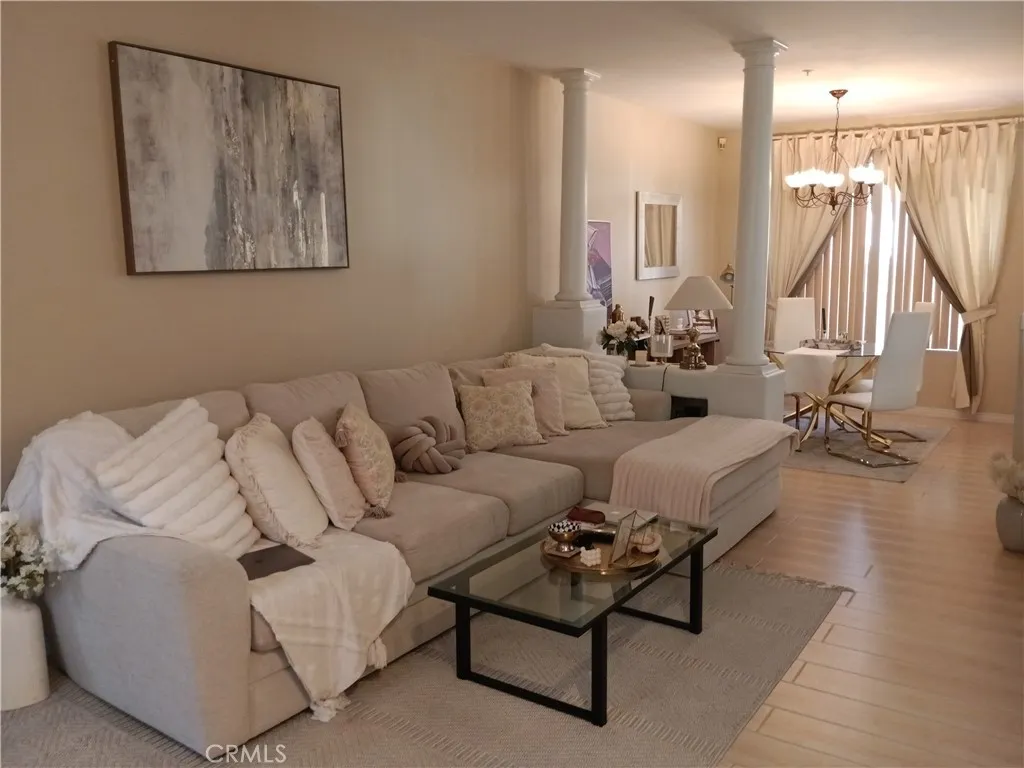 Additional image 4 of 335 W Summerfield Cir, Anaheim, CA 92802