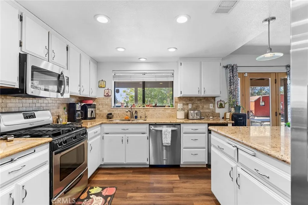 Additional image 56 of 20071 Serrano Rd, Apple Valley, CA 92307